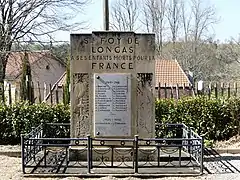 Le monument aux morts.