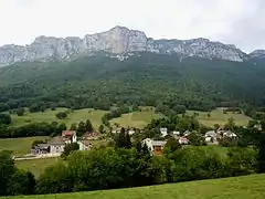 Vue générale sur le hameau des Prés.