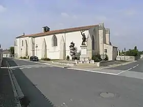 Le Poilu victorieux (monument aux morts)