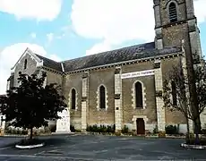 Devise laïque sur bâtiment religieux.