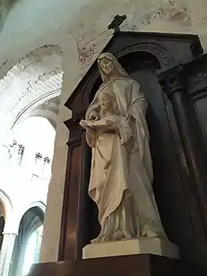Statue de sainte Anne et Marie, abbatiale Saint-Sauveur, Redon, Ille et Vilaine.