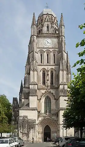 Cathédrale Saint-Pierre de Saintes.