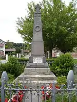 Monument aux morts pour la patrie.