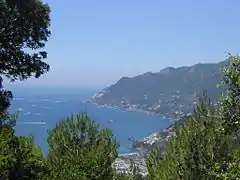 Vue d'une partie du Golfe de Salerne depuis le château Arechis.