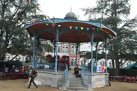 Kiosque du jardin public.