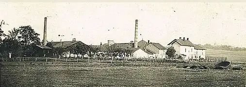 Vue générale des bâtiments de la saline de Salées-Eaux