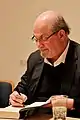 Salman Rushdie, écrivain indo-britannique du courant du réalisme magique.