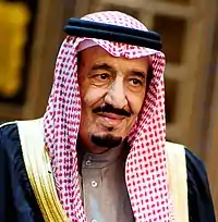 Salmane ben Abdelaziz Al Saoud porte une shemagh.