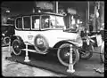 Une automobile Vermorel au Salon de l'auto de 1912.