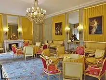 La chambre jaune au palais préfectoral de Chambéry où fut officialisée l'annexion de la Savoie à la France en 1860