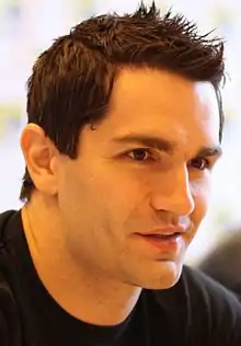 Sam Witwer interprète Benjamin Lookwood / Agent Liberty