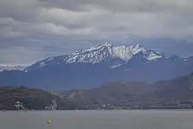 La Sambuy vue depuis le lac d'Annecy.