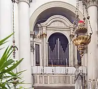 Buffet d'orgue de gauche (orgue véritable)