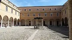 Cloître de Saint-Pierre-aux-liens à Rome