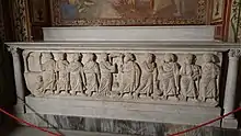 Le sarcophage dans la crypte contenant les reliques des sept fils Maccabées.