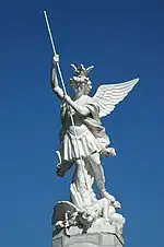 Statue de Saint Michel