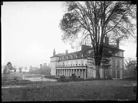 Le château de Sandricourt.