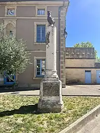 Le monument aux morts.