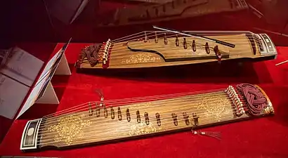 Un sanjo ajaeng et un sanjo gayageum