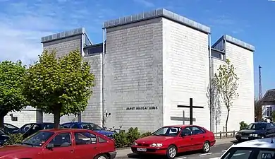 L'église catholique Saint-Nicolas.