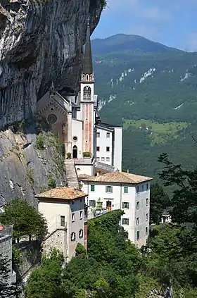 Ferrara di Monte Baldo