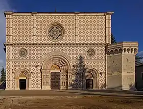 Image illustrative de l’article Basilique Sainte-Marie de Collemaggio