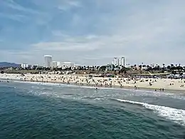 Vue de Santa Monica depuis la jetée.