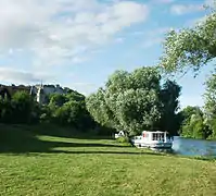 Bords de Saône et château.