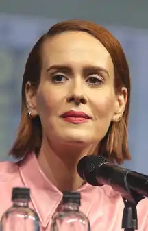 Sarah Paulson dans le rôle de Karen