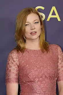 Sarah Snook dans le rôle de Siobhan Roy.