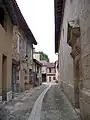 Une ruelle de Sarrant.