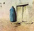 Femme en burqa à Samarcande.