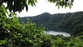 Le lac de cratère de Satonda