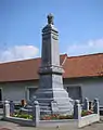 Le monument aux morts.