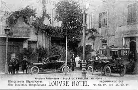 Hôtel du Louvre, un jour du marché