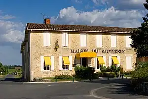 La maison du sauternes face à la mairie (août 2005)