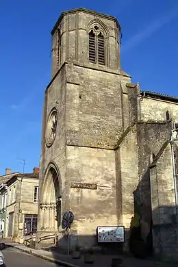 Façade sud-ouest et clocher de l'église Notre-Dame (fév. 2012).