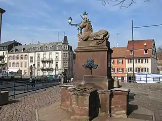 Fontaine de la Licorne, copie d'après André Friederich, Saverne.