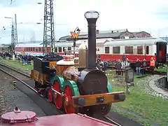 La 10 555 débarrassée de sa livrée Tågkompaniet laissant apparaître la livrée RMT, en attente de rénovation au musée DB de Coblence-Lutzel.