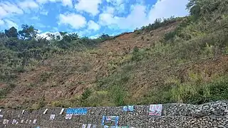 Traces du glissement de terrain de 2018 dans le barangay Ucab.