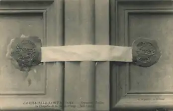 Détail scellés porte d'entrée (1907)