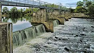 Le barrage à aiguilles sur la Saône.