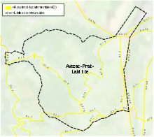 Carte de la commune en couleurs, avec les routes départementales (en jaune).