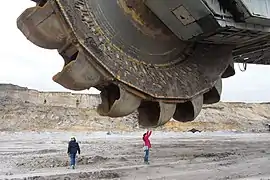 Roue à godets dans la mine de Welzow-Süd du bassin minier de Lusace, Allemagne. Mai 2014.