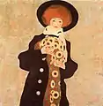 Portrait peint en plan américain d'une jeune femme rousse en chapeau et manteau noirs sur une robe à motifs ronds colorés