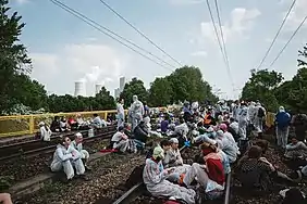 Blocage des lignes de chemin de fer menant à la mine de charbon.