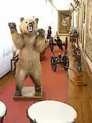 Ours empaillé dans une galerie du musée.