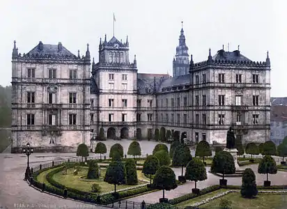 Le Palais Ehrenbourg en 1900.