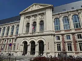 Ancienne faculté des lettres et de droit. Sciences Po Lille.