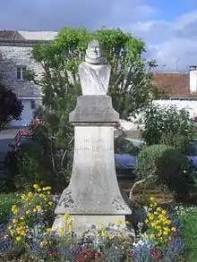 Buste de Théodore Agrippa d'Aubigné« Monument à Agrippa d'Aubigné à Pons », sur À nos grands hommes